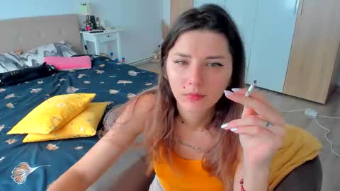 Snapshot of marie_marie03 chatting on 03-16-26, 06:28 Marie online show from 03-16-26, 06:28