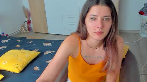 Snapshot of marie_marie03 chatting on 03-17-26, 06:17 Marie online show from 03-17-26, 06:17