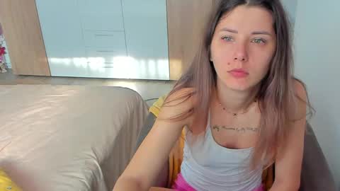 Snapshot of marie_marie03 chatting on 04-14-26, 05:46 Marie online show from 04-14-26, 05:46