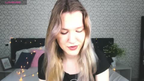 mariel_brown online show from 02-08-25, 08:20