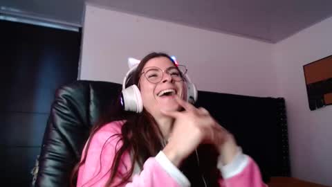 Mariie online show from 01-16-25, 02:51