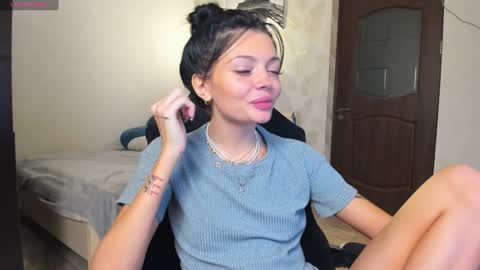 Maria  online show from 01-18-25, 05:37