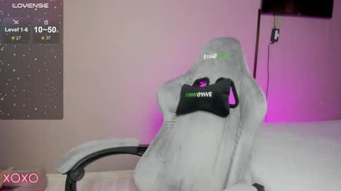 Maria  online show from 11-18-25, 12:42