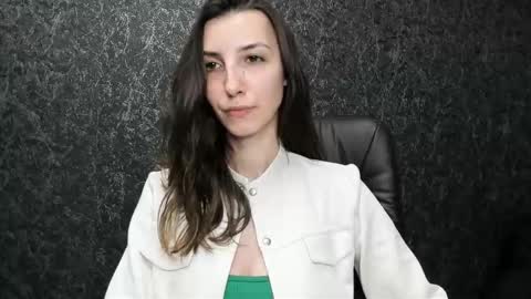 marielleanker online show from 10-13-25, 04:51