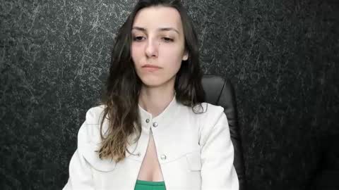 marielleanker online show from 10-14-25, 03:02