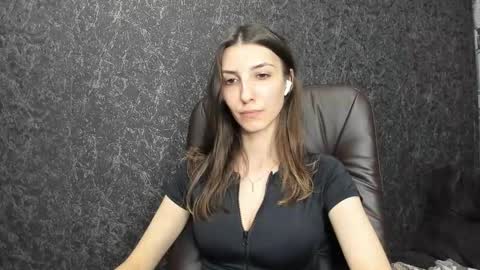 marielleanker online show from 11-16-25, 03:34