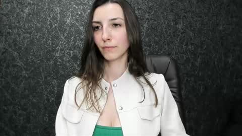 marielleanker online show from 11-19-25, 05:02