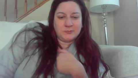 Snapshot of mariemasturbates chatting on 10-27-25, 04:33 Marie online show from 10-27-25, 04:33