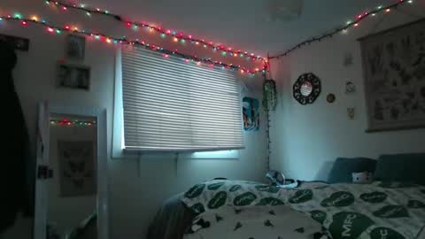 Snapshot of marigoldrue chatting on 03-04-25, 06:50 marigoldrue online show from 03-04-25, 06:50