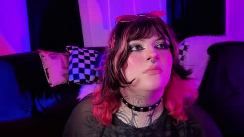 Snapshot of mariiana_velezz chatting on 03-21-26, 12:26 mariiana_velezz online show from 03-21-26, 12:26