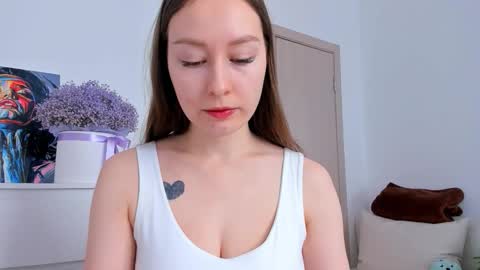 Snapshot of marilinal chatting on 11-18-25, 07:46 Marilina online show from 11-18-25, 07:46