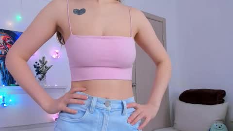 Marilina online show from 12-18-25, 07:47