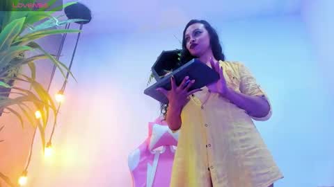 MARIYLN BLAKE  online show from 12-18-25, 01:00