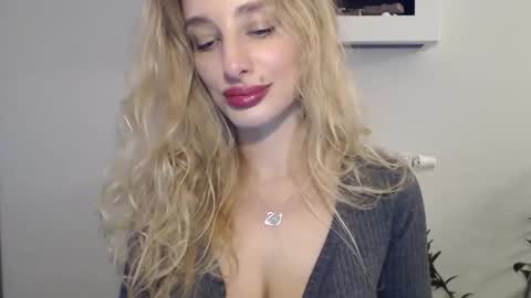 MarilynDevilish online show from 12-19-24, 09:49