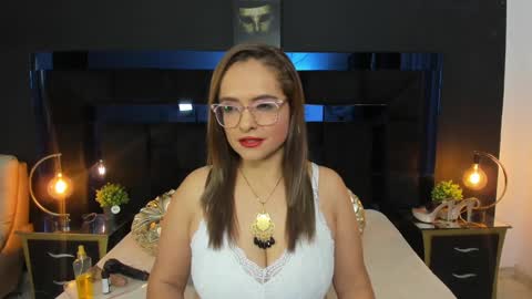 Marilyn Vega online show from 12-07-24, 01:03