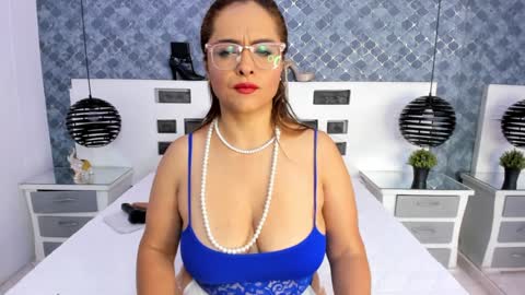 Marilyn Vega online show from 12-14-24, 03:51