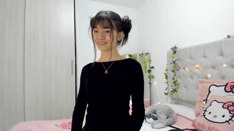 Snapshot of marin_kitoko chatting on 01-20-25, 12:15 Marin kitoko online show from 01-20-25, 12:15