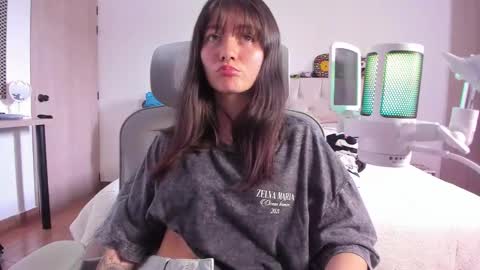 Marin kitoko online show from 10-30-25, 05:13