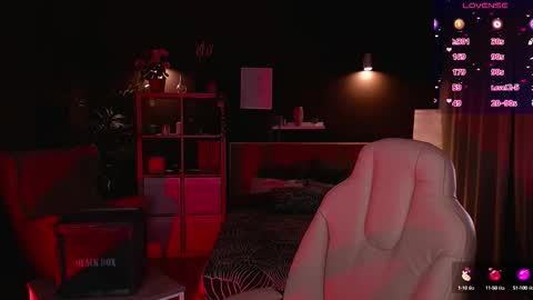 Snapshot of marine_vact chatting on 10-14-25, 02:07 Marine online show from 10-14-25, 02:07