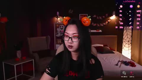 Snapshot of marine_vact chatting on 10-26-25, 02:01 Marine online show from 10-26-25, 02:01