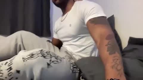 Snapshot of marineguyk19 chatting on 01-29-25, 12:33 Z online show from 01-29-25, 12:33