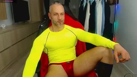 MarisMuscle online show from 11-18-25, 08:02