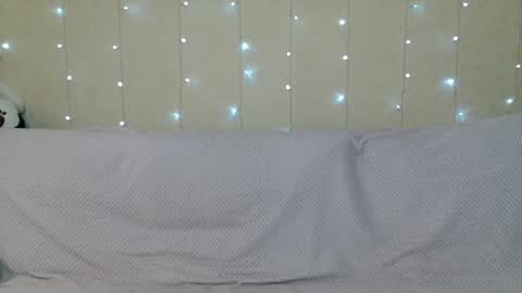 pipi online show from 01-15-25, 04:04