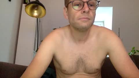 Snapshot of mark32571 chatting on 01-15-25, 08:09 Little Mark online show from 01-15-25, 08:09