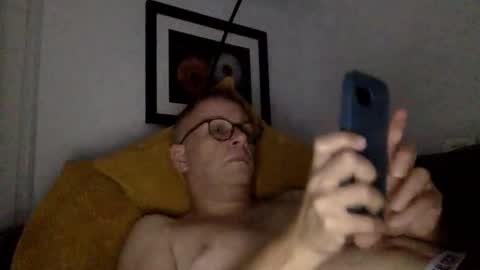 Snapshot of mark32571 chatting on 09-22-25, 10:50 Little Mark online show from 09-22-25, 10:50