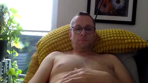 Snapshot of mark32571 chatting on 11-26-25, 11:33 Little Mark online show from 11-26-25, 11:33