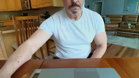 Mark online show from 03-02-25, 07:23