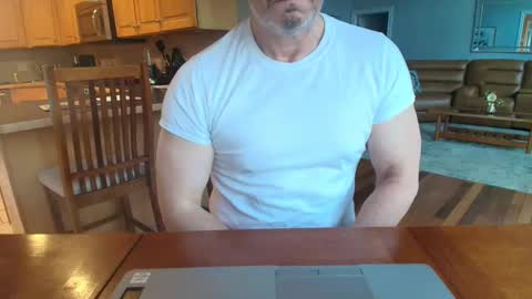 Mark online show from 03-09-25, 01:04