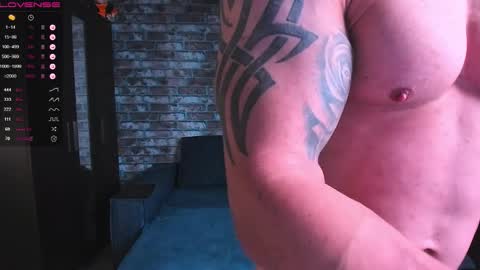 Snapshot of mark_normal chatting on 11-14-25, 03:49 Mark online show from 11-14-25, 03:49