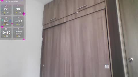 Snapshot of mark_rut chatting on 12-22-24, 06:26 MODEL Mark Rut online show from 12-22-24, 06:26