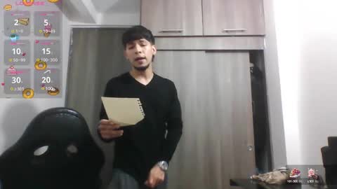 Snapshot of mark_rut chatting on 02-01-25, 10:44 MODEL Mark Rut online show from 02-01-25, 10:44