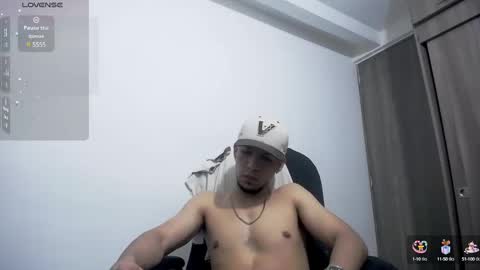 Snapshot of mark_rut chatting on 02-12-25, 01:52 MODEL Mark Rut online show from 02-12-25, 01:52