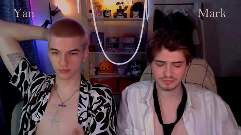 Snapshot of mark_sun chatting on 03-22-26, 02:53 Mark online show from 03-22-26, 02:53