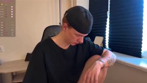 Snapshot of markcarthy chatting on 01-07-26, 11:45 Mark online show from 01-07-26, 11:45