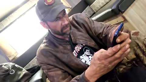 Snapshot of markjomes chatting on 11-23-25, 06:30 Mark Jomes online show from 11-23-25, 06:30