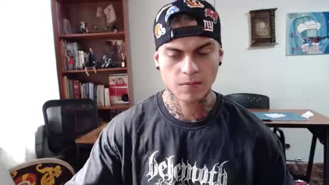 Snapshot of marko_toro__ chatting on 11-18-25, 06:56 Sebastian online show from 11-18-25, 06:56