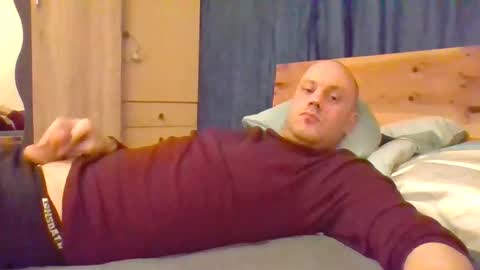 markus_7 online show from 11-01-25, 04:09