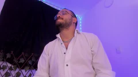 Snapshot of markwolfe1 chatting on 10-28-25, 10:34 Mark  online show from 10-28-25, 10:34