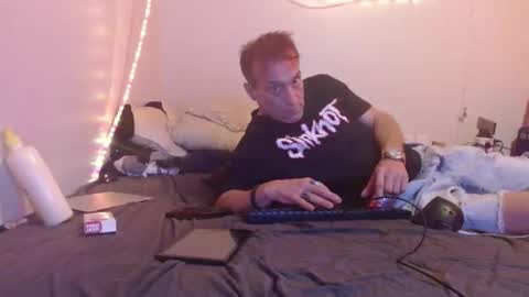 markymark101825061 online show from 01-17-25, 04:06