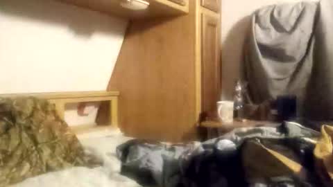 markymark101825061 online show from 12-16-25, 02:49