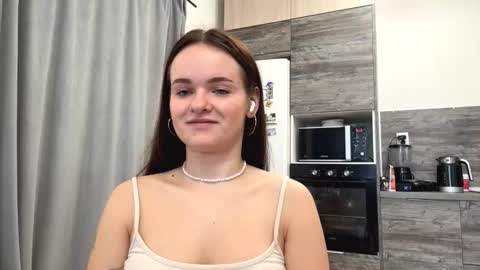 Snapshot of marlenamarschel chatting on 10-12-25, 07:18 Maja online show from 10-12-25, 07:18