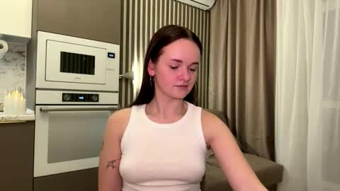 Snapshot of marlenamarschel chatting on 10-15-25, 05:35 Maja online show from 10-15-25, 05:35