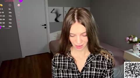 Snapshot of marlenamarschel chatting on 11-15-25, 06:44 Maja online show from 11-15-25, 06:44