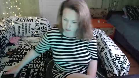 MarleneXDietrich online show from 09-11-25, 01:22