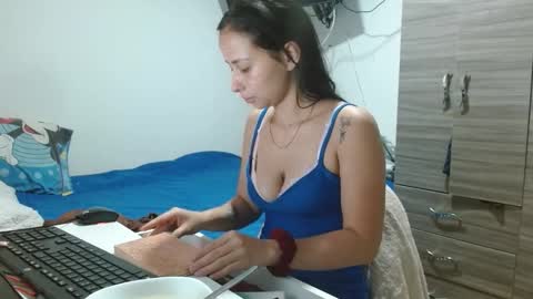 marly_hottest online show from 12-17-25, 02:56