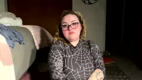 maroon_moon online show from 02-18-25, 12:37